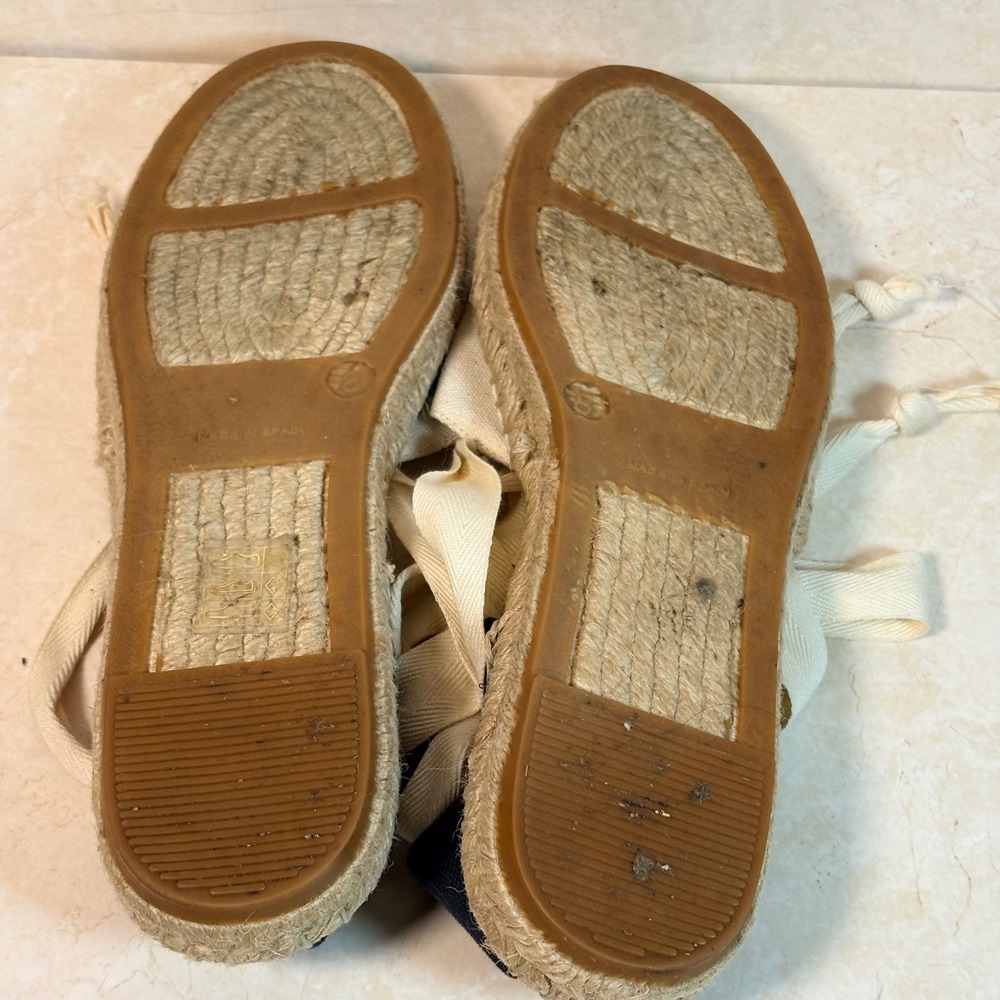 Brooks Brothers Red Fleece Espadrille Sandals Floral Embroidered Woman's 8 - Picture 2 of 13